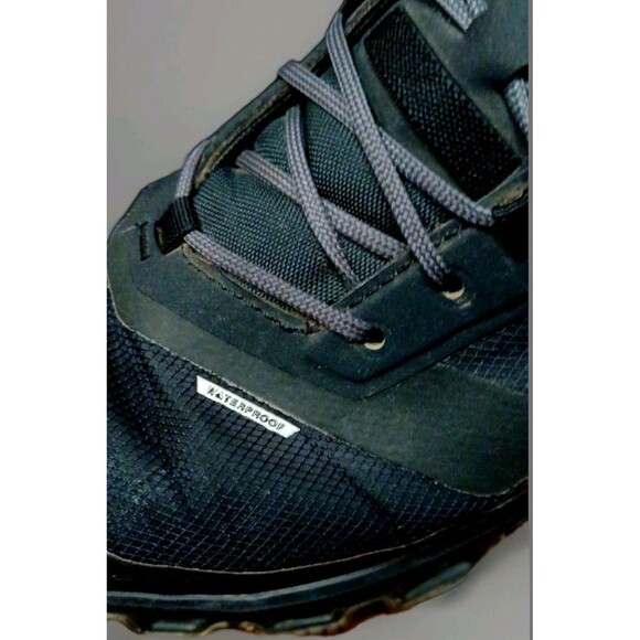 On Running Women’s Cloud Waterproof Sneakers Black Size 7.5 Athletic Shoes - Picture 12 of 15
